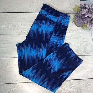 Under Armour Blue Pattern Capris Sz M